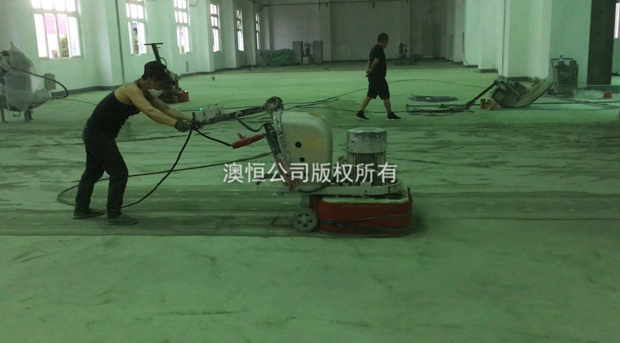 对旧环氧地面进行研磨处理 对旧环氧地面进行研磨处理