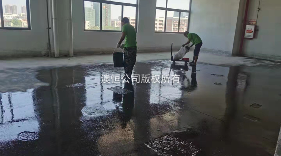 基础地面环氧撒砂处理